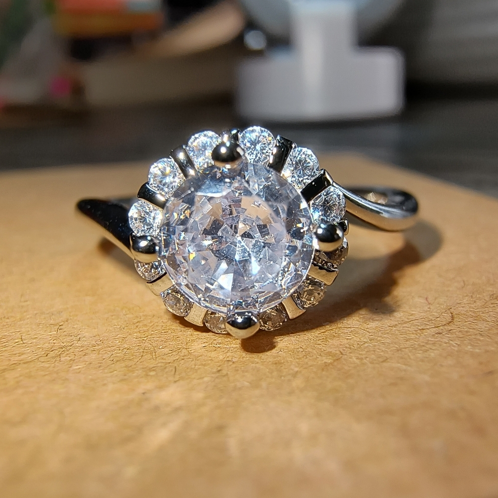 Silver Diamond Rhinestone Ring - Size 7 - Picture 3 of 4